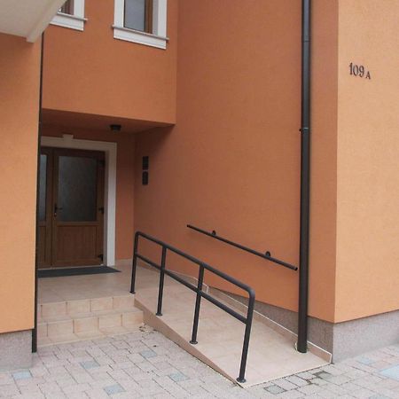 Apartments Manjan Красно Екстер'єр фото